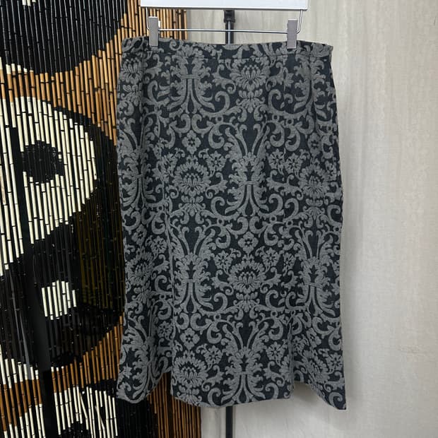 elegance paris wool antique skirt