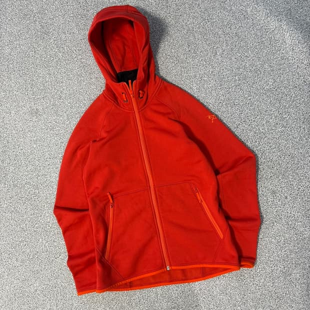 아크테릭스 후드집업