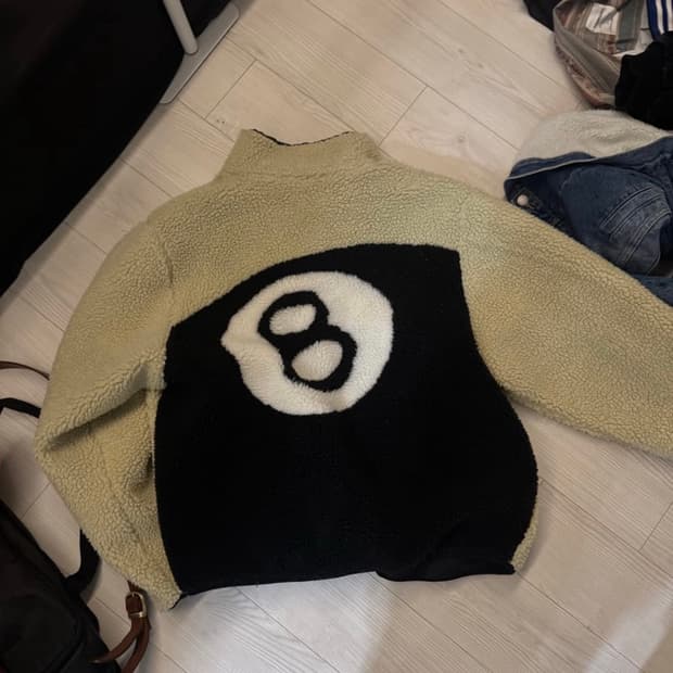 스투시 8볼 쉐르파 자켓 내추럴 판매합니다