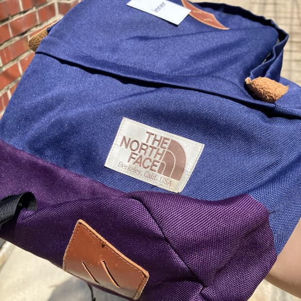 The North Face 네이비 퍼플 배색 백팩