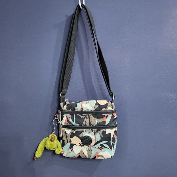 키플링 크로스백