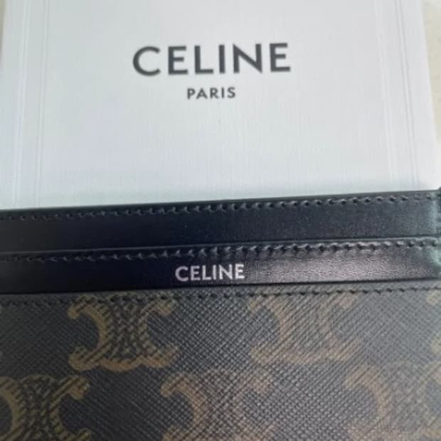 [정품] 셀린느 트리옹프 카드 지갑 새상품 급 