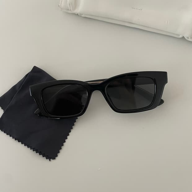 BLUE ELEPHANT 블루 엘리펀트 CAPELLA black