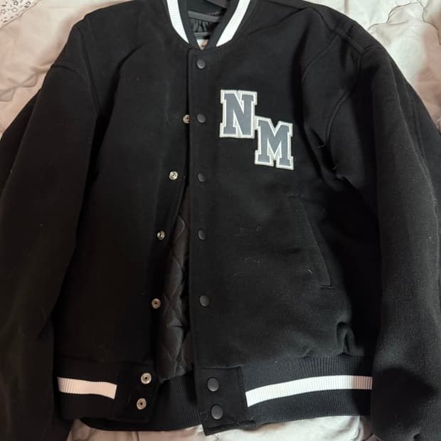 노매뉴얼 바시티 M