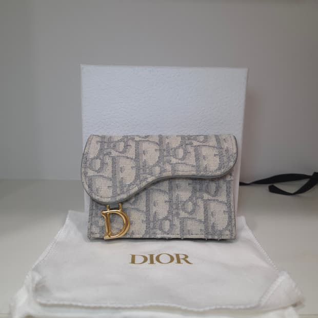 디올 새들 카드지갑