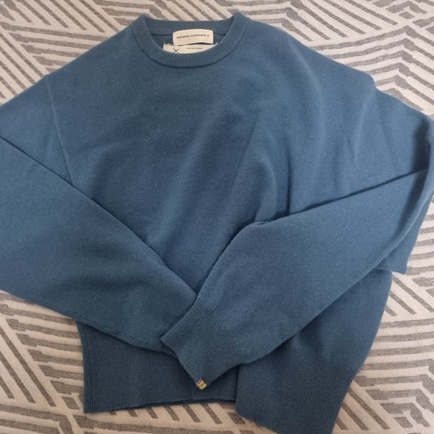 EXTREME CASHMERE 비대칭 니트 Dia Sweater Agua 상품이미지1