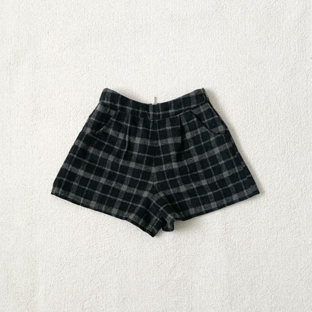 세실맥비 블랙그레이 체크 울 숏pt