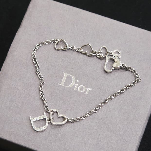 Dior 은장 디올 하트 D 로고 팔찌