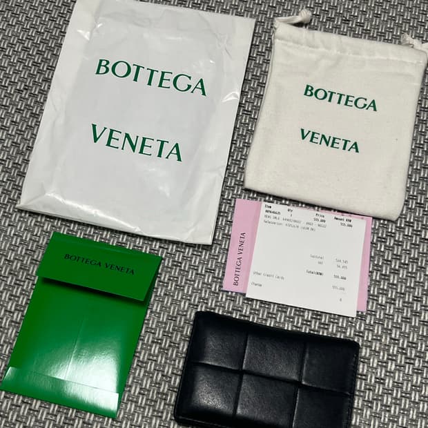 보테가베네타 플랩 카드지갑