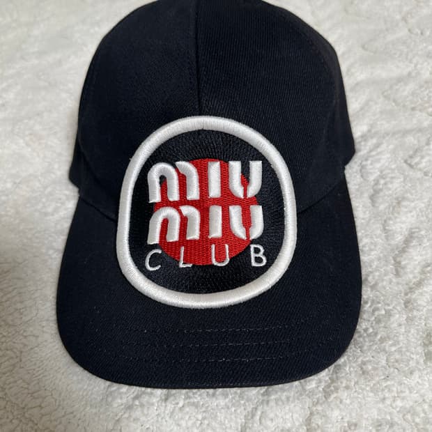 미우미우 클럽 볼캡 블랙 S