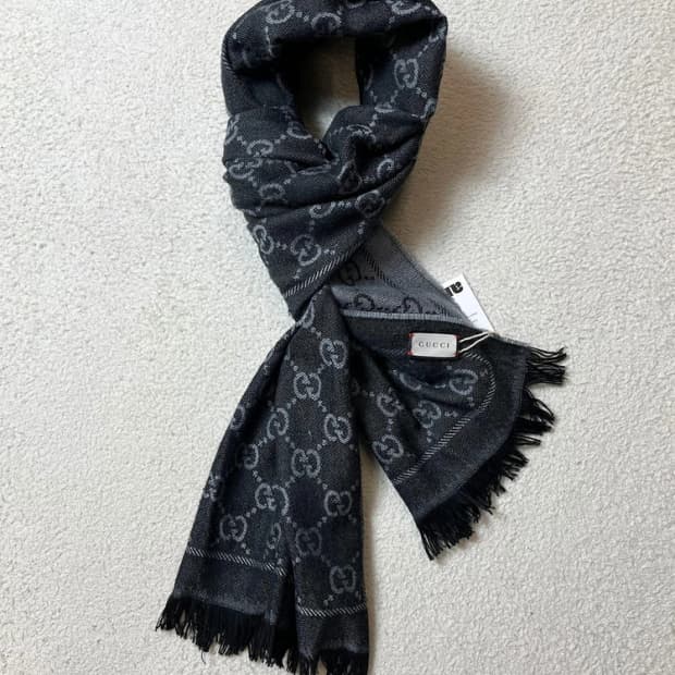 구찌 GUCCI 시그니처 로고 숄 스카프 A1700   