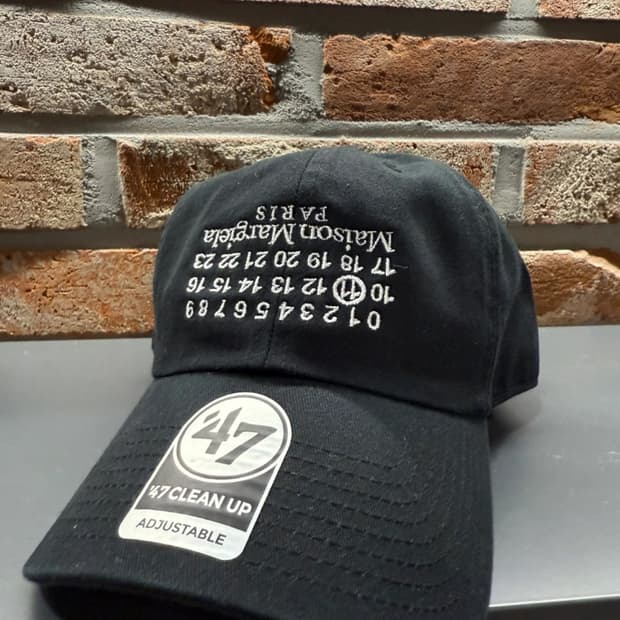 마르지엘라 캘린더 캡