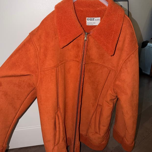 오렌지 무스탕 코트