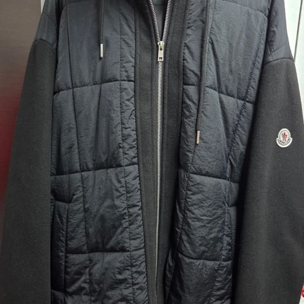 몽클레어 니트 패딩판매합니다