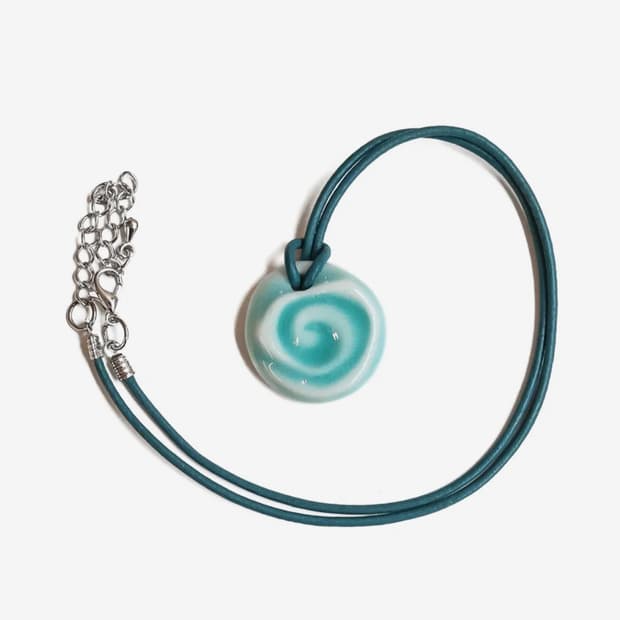 아우가마카라스 SOYONGDOLI 목걸이