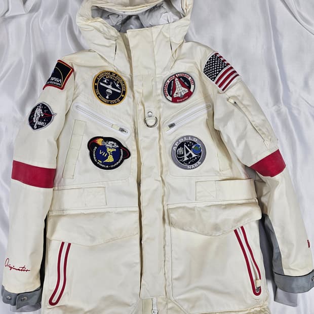 뉴에라나사패딩