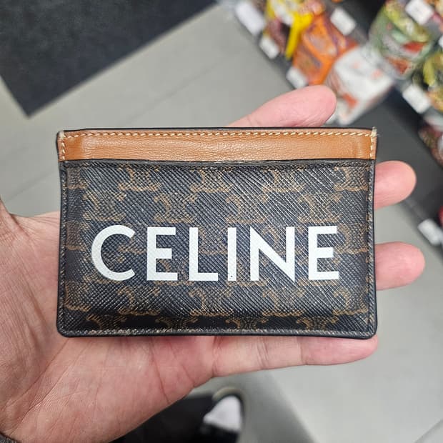 셀린느  정품 카드지갑 저렴하게 판매합니다