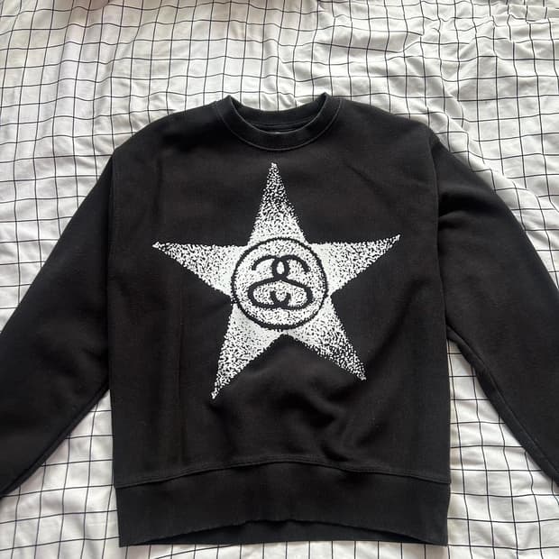 스투시 스타 로고 맨투맨 블랙