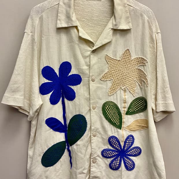 (L/103)ZARA 자라 리넨 플라워 패치 자수 오픈카라셔츠