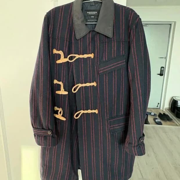 이스트로그 x 스컬프스토어 코트 