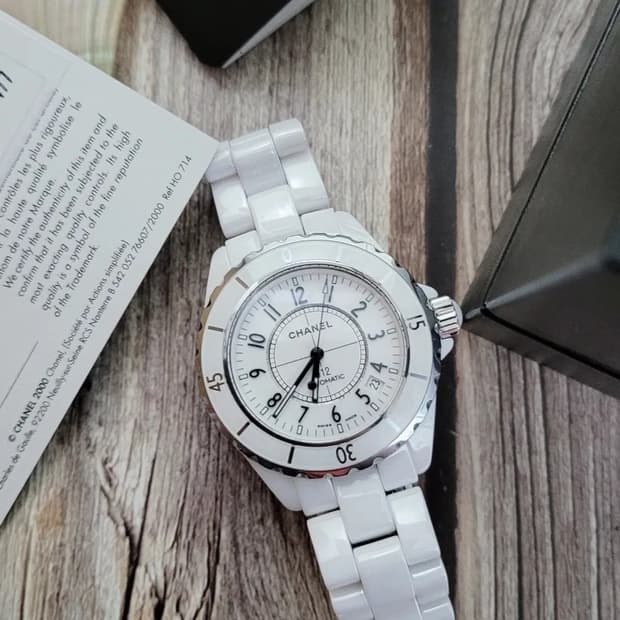 [특가상품]정품 샤넬 J12 38mm 화이트 오토메틱 시계 구성품있음