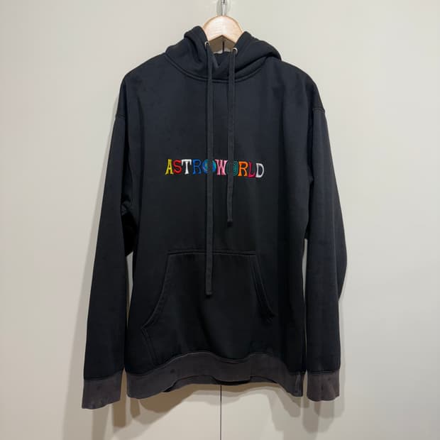 Travis Scott Astroworld 블랙 후드티