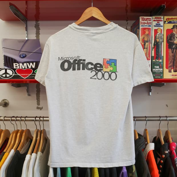 2000's Microsoft Office 2000 T-shirt