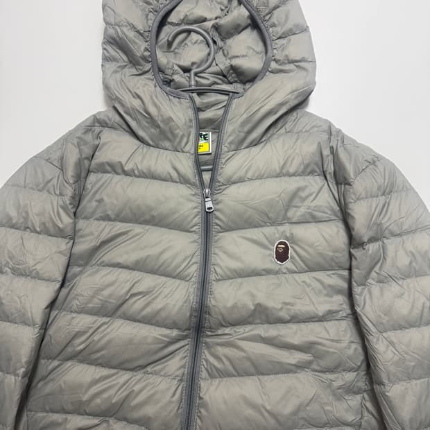 베이프 경량 패딩 베이지