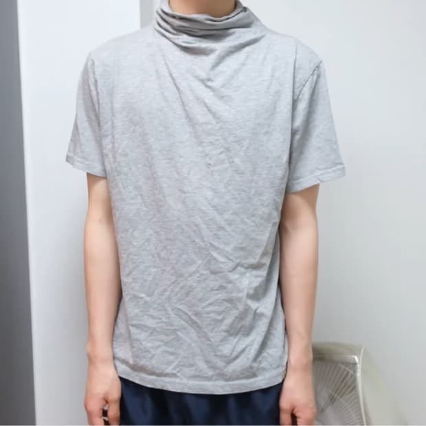터틀넥 티셔츠