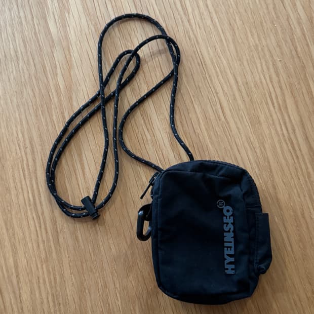 혜인서 hyeinseo 시가렛 파우치