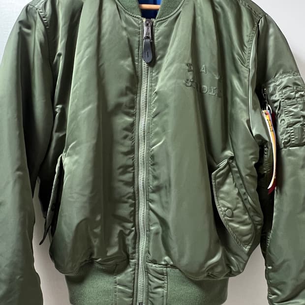 아이앱 스튜디오 x 알파인더스트리 MA-1 자켓 카키 L