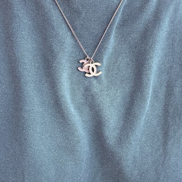 샤넬 더블 로고 목걸이
