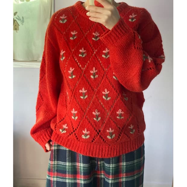 일본빈티지) 꽃자수 레드스웨터