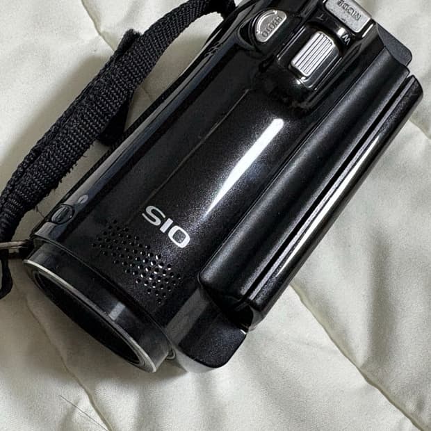 삼성 캠코더 HMX-H205BD