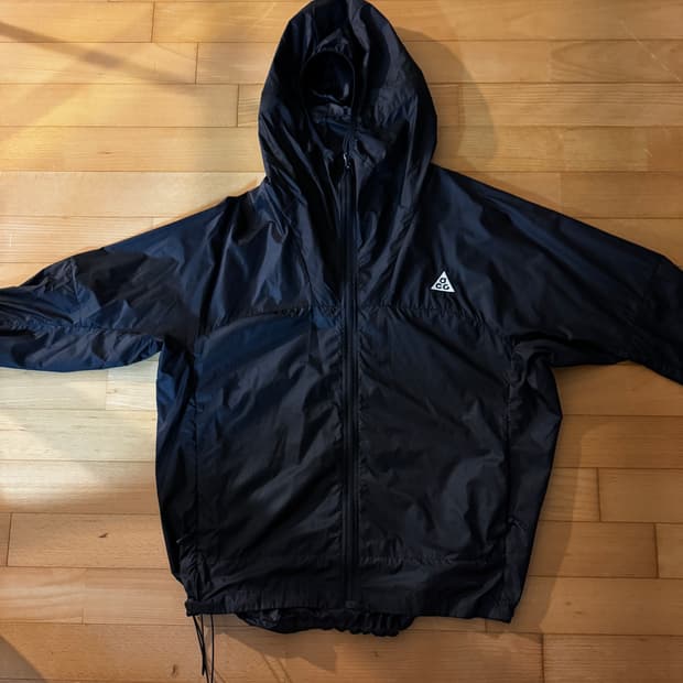 나이키 ACG 바람막이 L