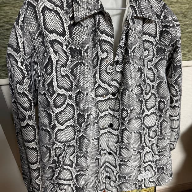 와코마리아 뱀피 코치자켓