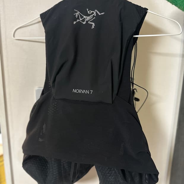 아크테릭스 노반7 베스트 (L/G)