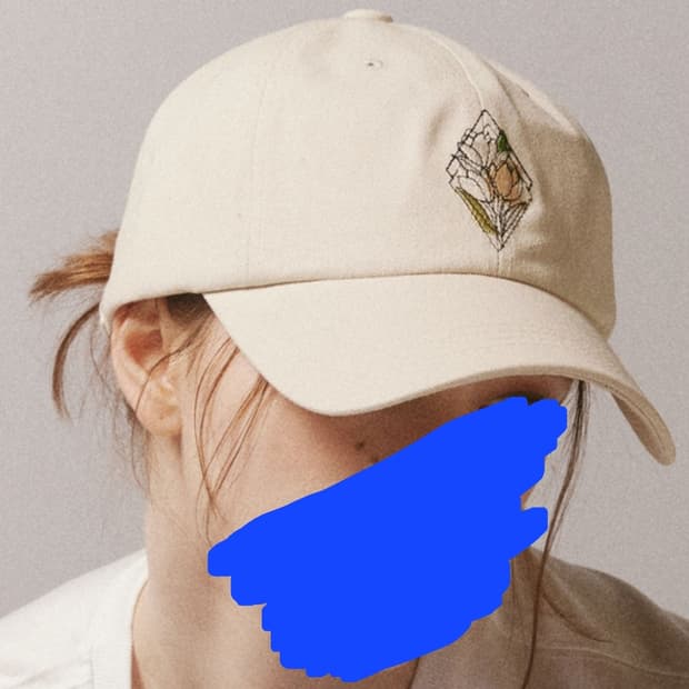 크리스틴 플라워 볼캡 모자