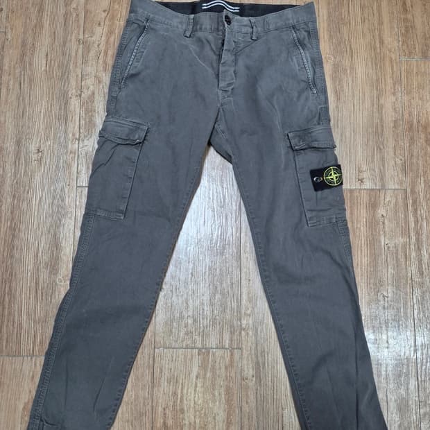 정품 새상품급 스톤아일랜드 카고바지 31-32
