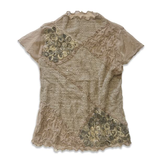 Textured mesh&smocked top  