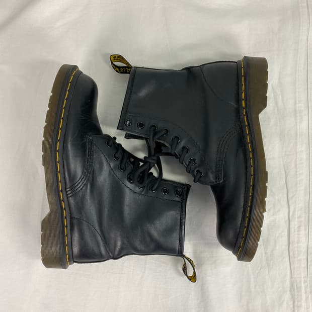 닥터마틴 1460 8홀 나파 레더 부츠 UK6