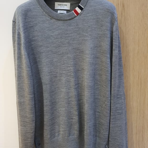 톰브라운 남성 니트 판매합니다!