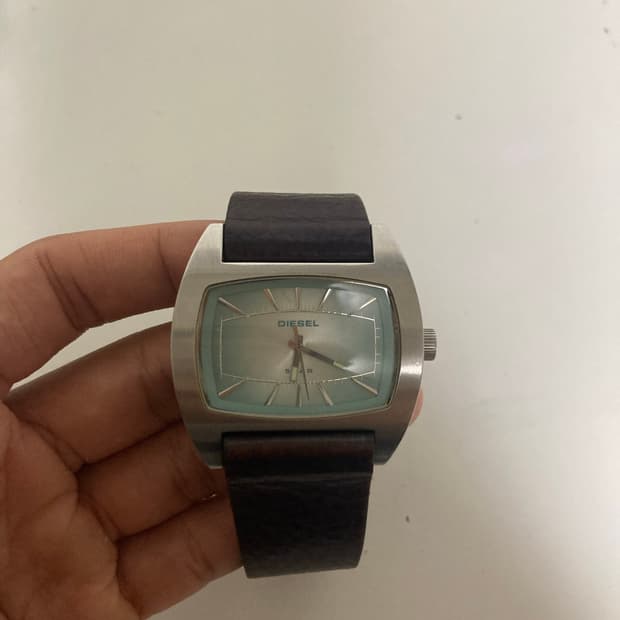 디젤 가죽 손목시계