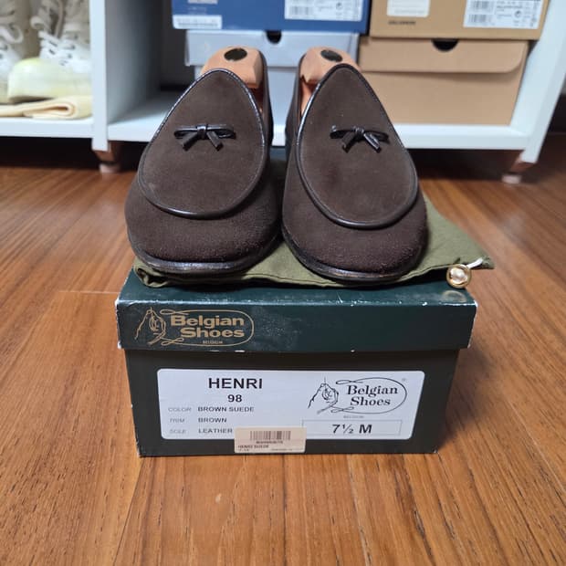 Belgian Shoes Henri 98 브라운 스웨이드 로퍼