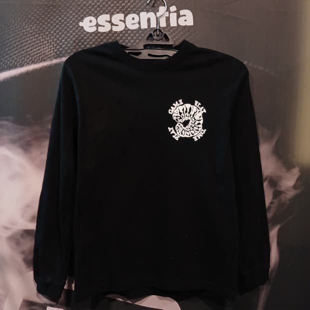 FTPG Larva 롱슬리브 티셔츠