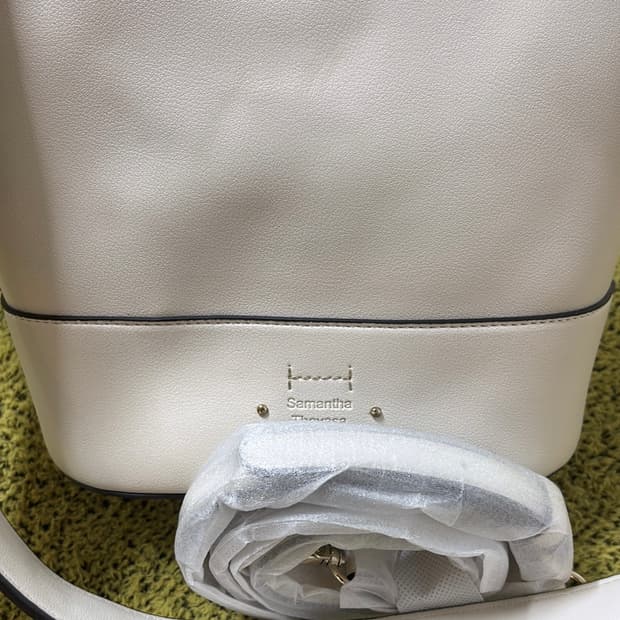 사만사타바사 캔버스 해피 숄더백 아이보리