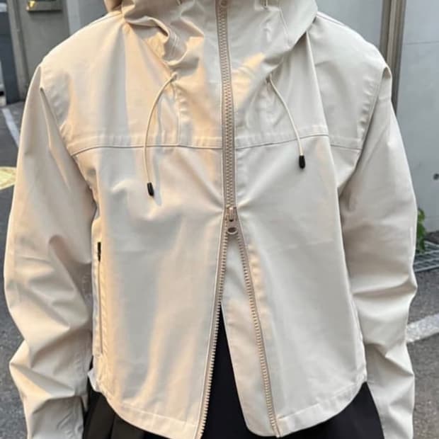 울리카 상투스 우먼 윙본 쉘 자켓 베이지 M