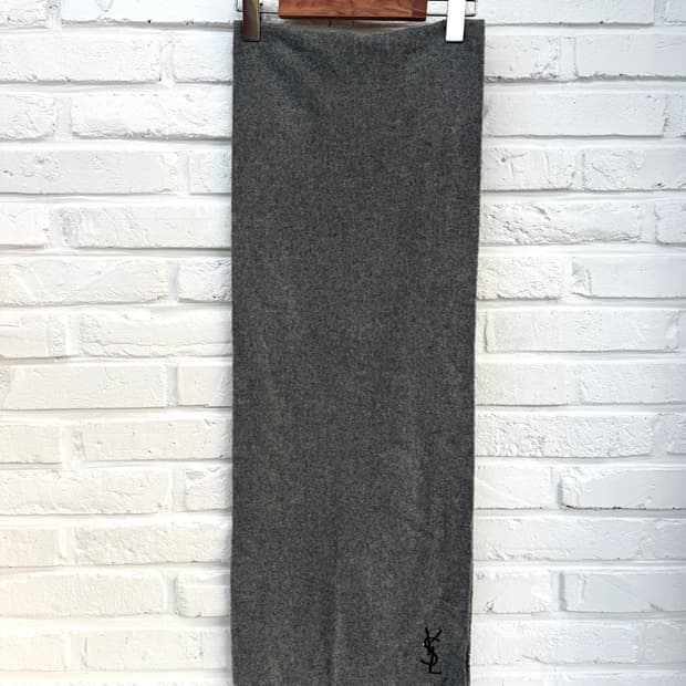 입생로랑 그레이 울 머플러 