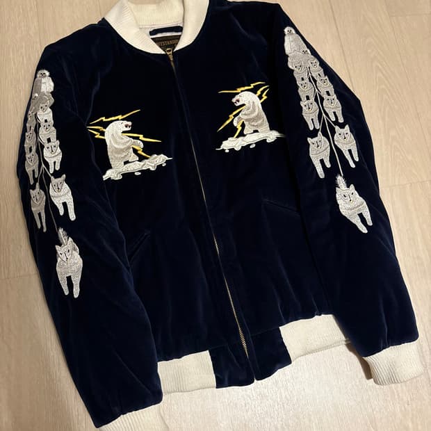 아웃스탠딩 알레스카 수베니어 자켓 M