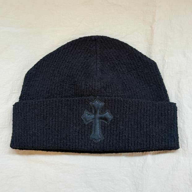 크롬하츠 크로스패치 송치 비니 제니, 산다라 박 착용